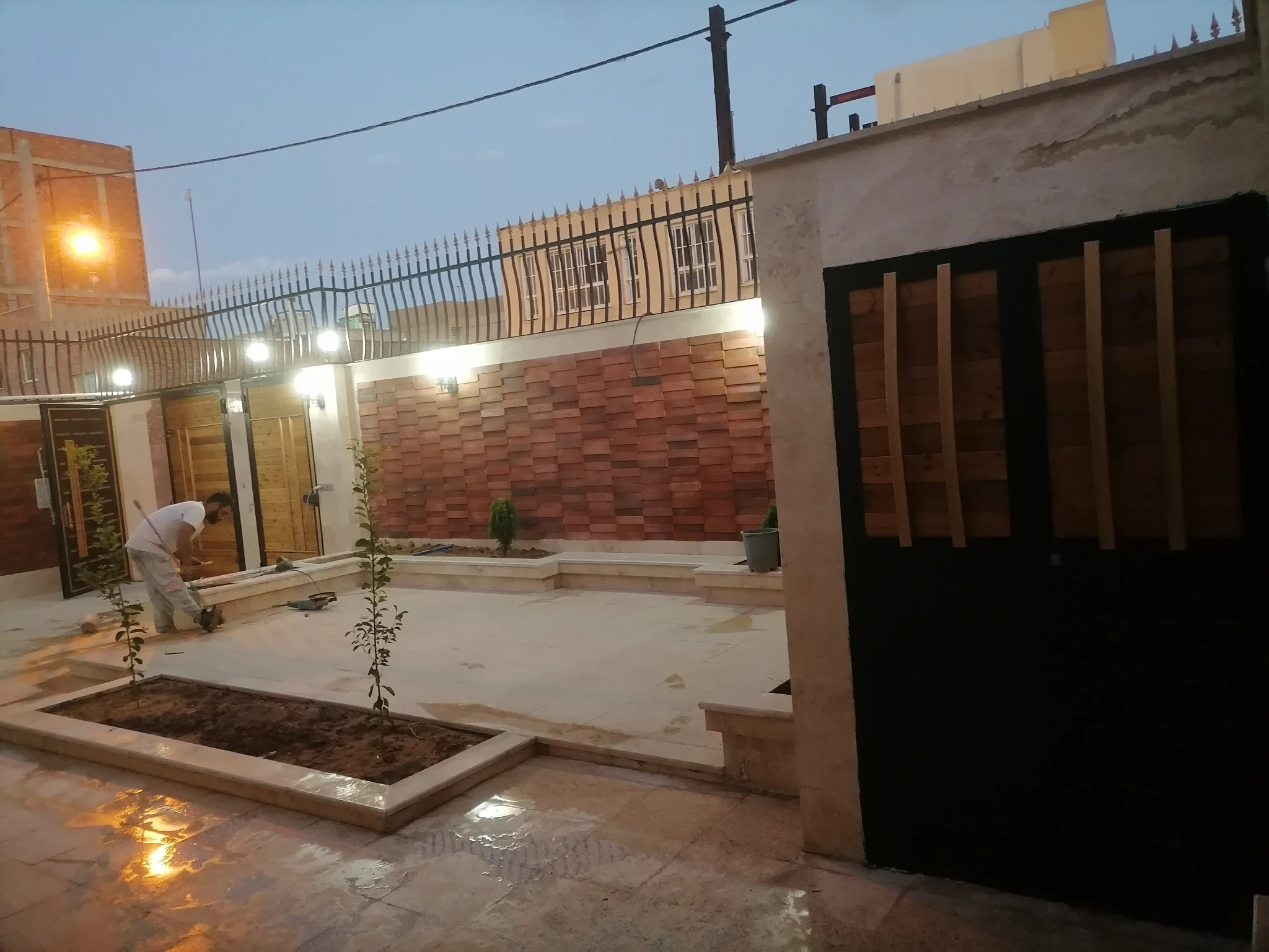 بازسازی ساختمان کاشی و سرامیک - مهندسین مشاور در کرمان