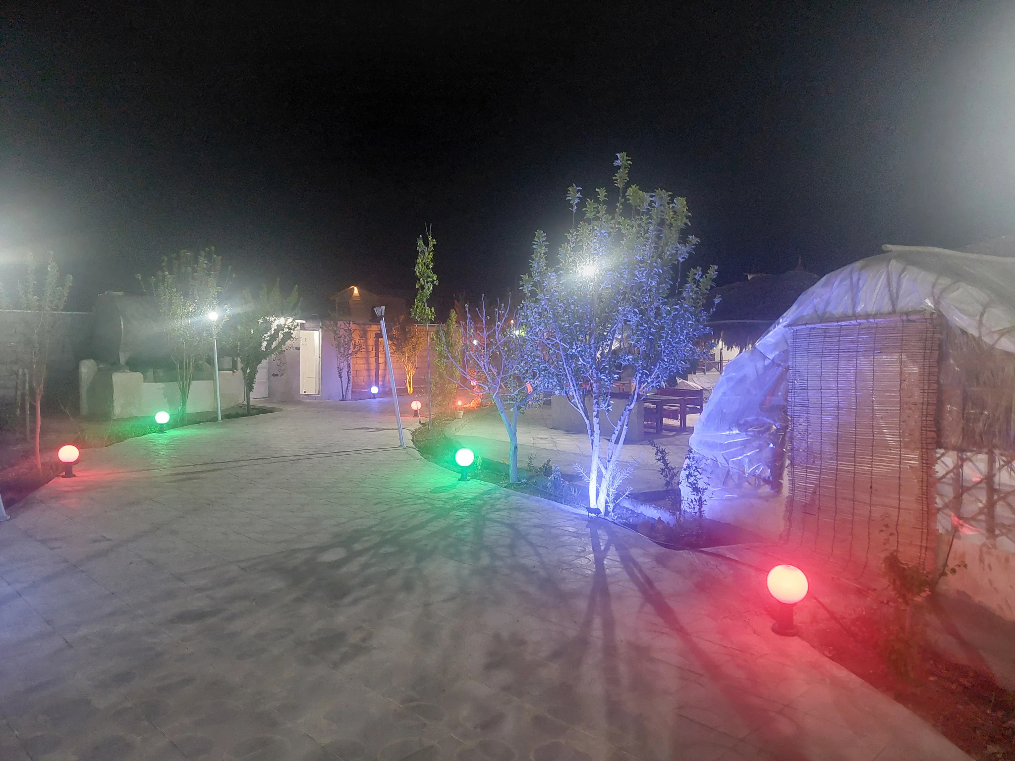 سفره خانه بهار لو - سفره‌خانه و چایخانه سنتی در کرمان - تصویر 4