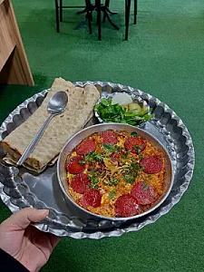 صبحانه سرای جهان باختر