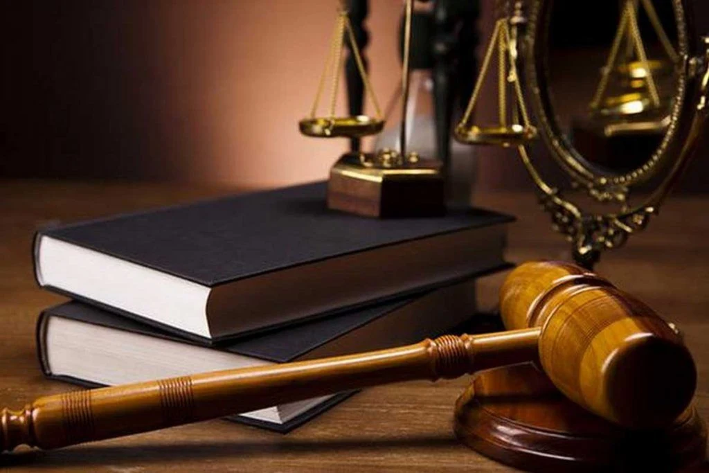 وکیل پایه یک دادگستری سیاوش عاشوری