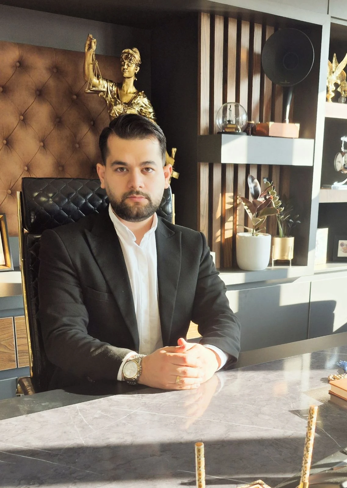 وکیل دادگستری - مشاور حقوقی در ارومیه - تصویر 2