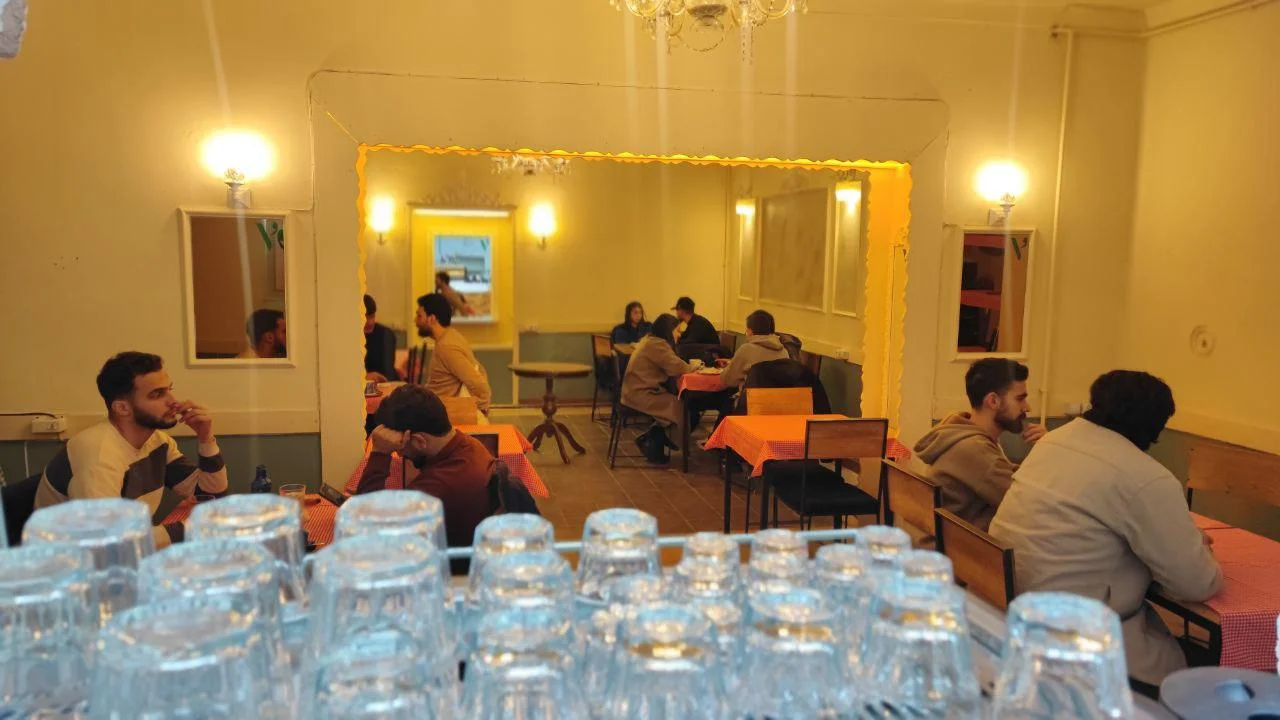 کافه رستوران ویرا