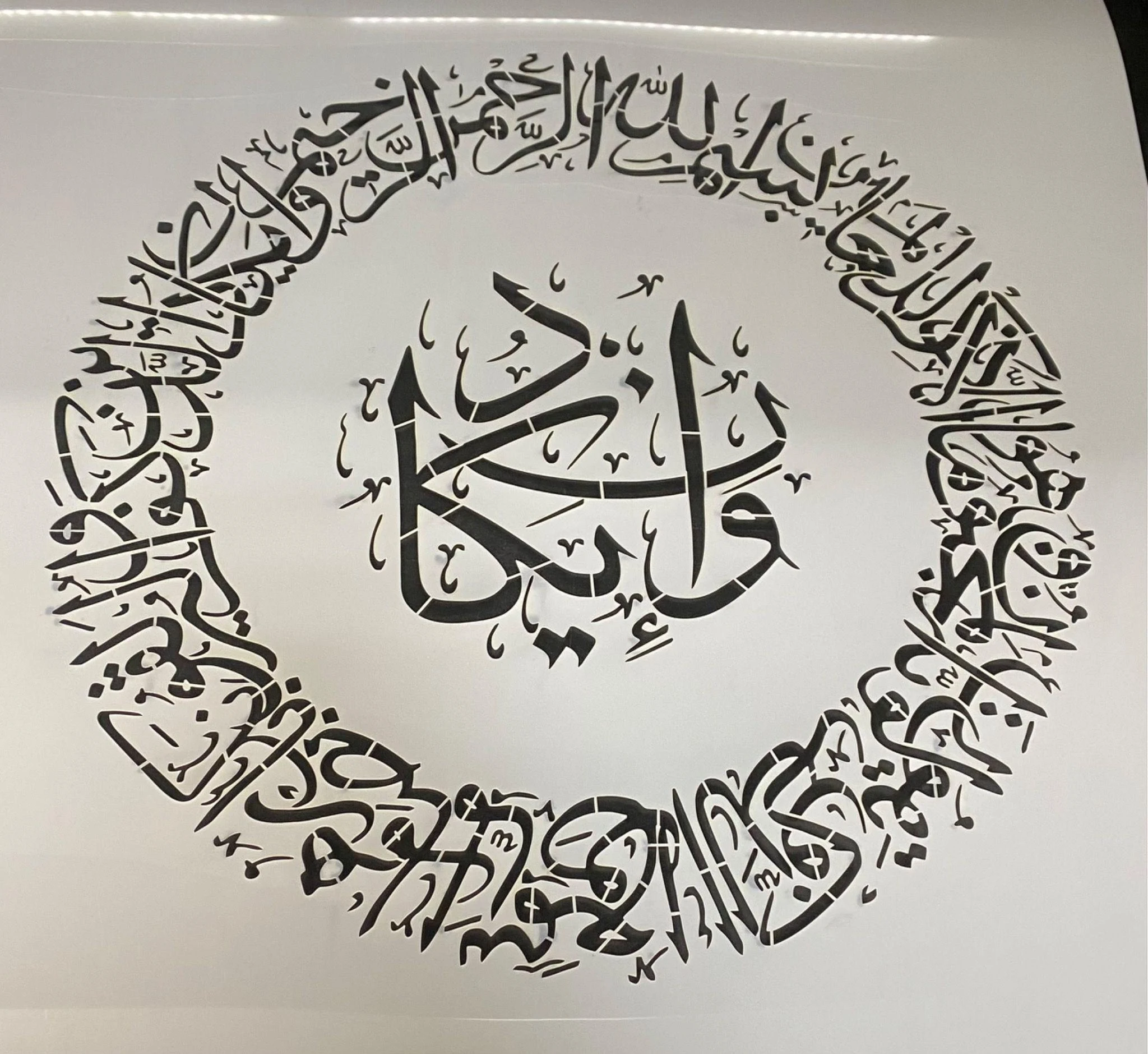 برش و حکاکی لیزری روماک