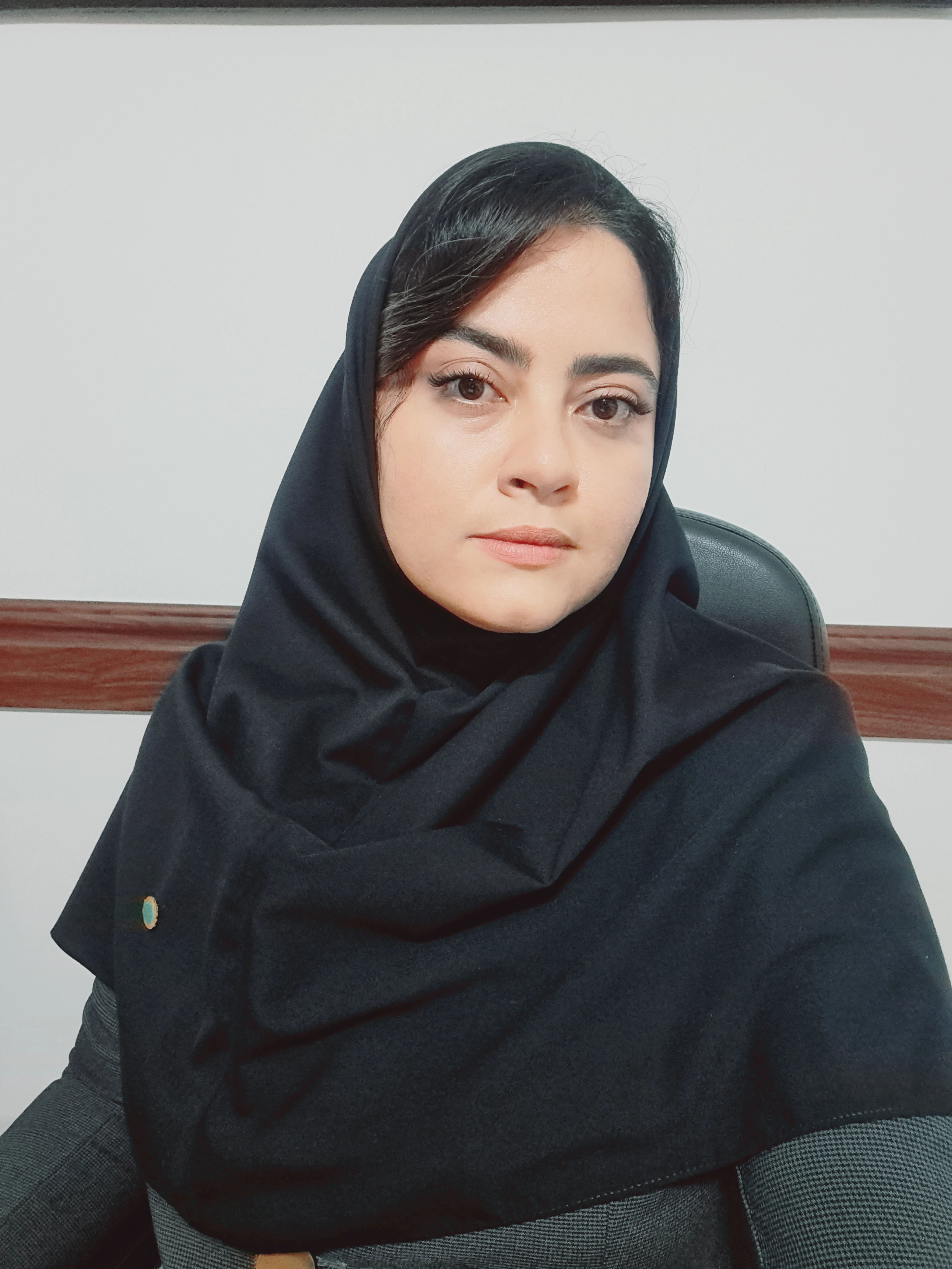 وکیل روشنا خانلری