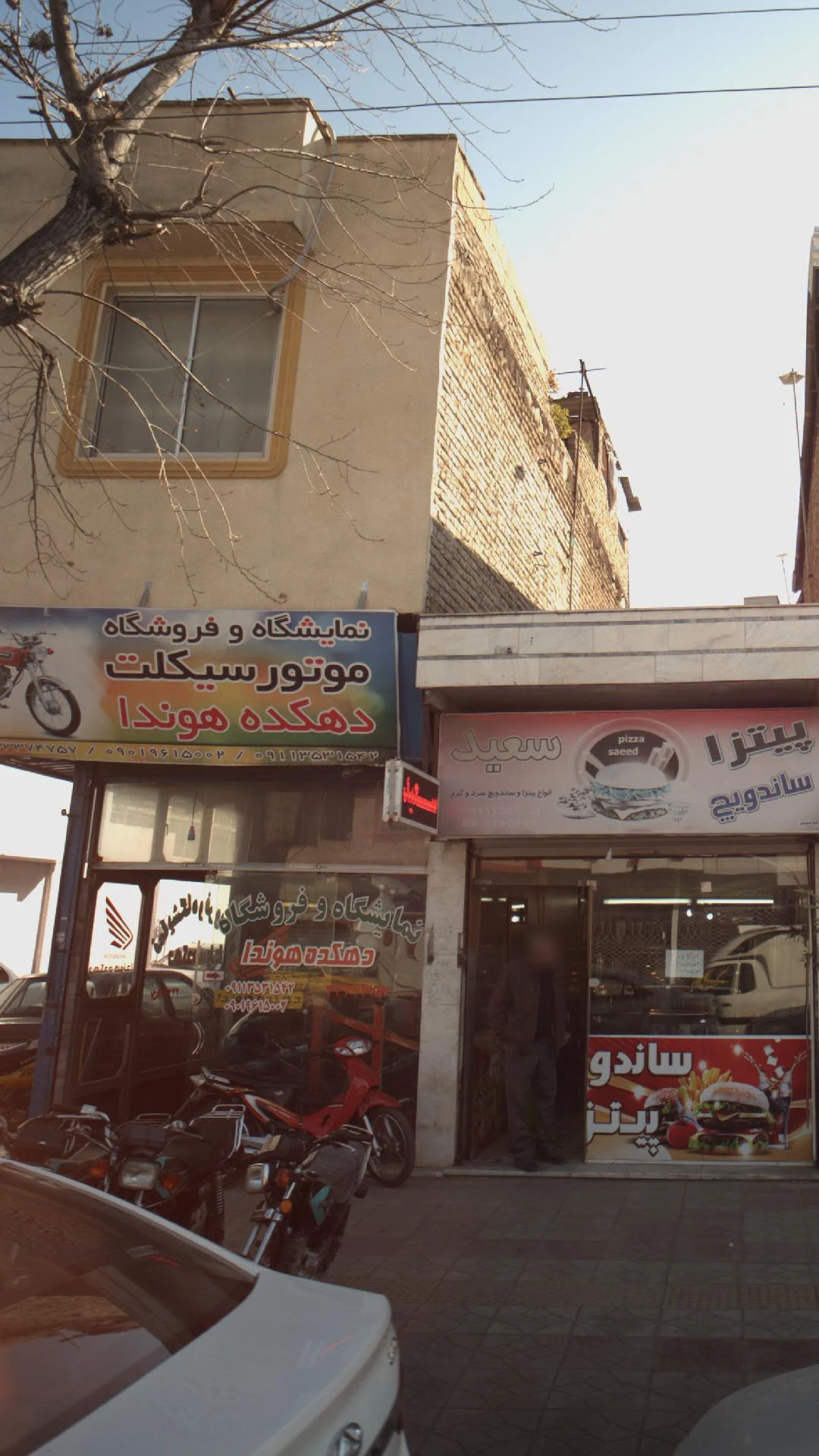 نمایشگاه و فروشگاه موتورسیکلت دهکده هوندا