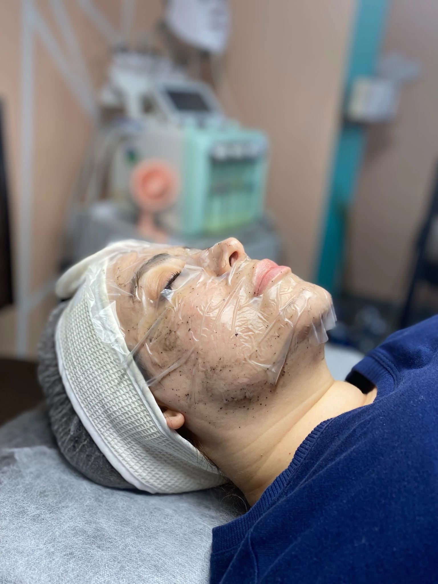 مرکز پوست و مو ژیوار - تصویر 2