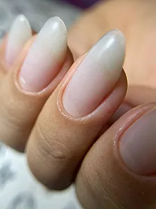 خدمات تخصصی ناخن