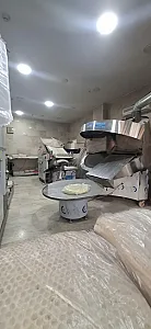 نانوایی لواش و تافتان آزادپز با شیر