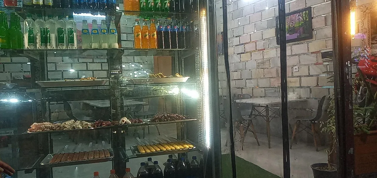 نان داغ کباب داغ دنیای جگر - تصویر 2