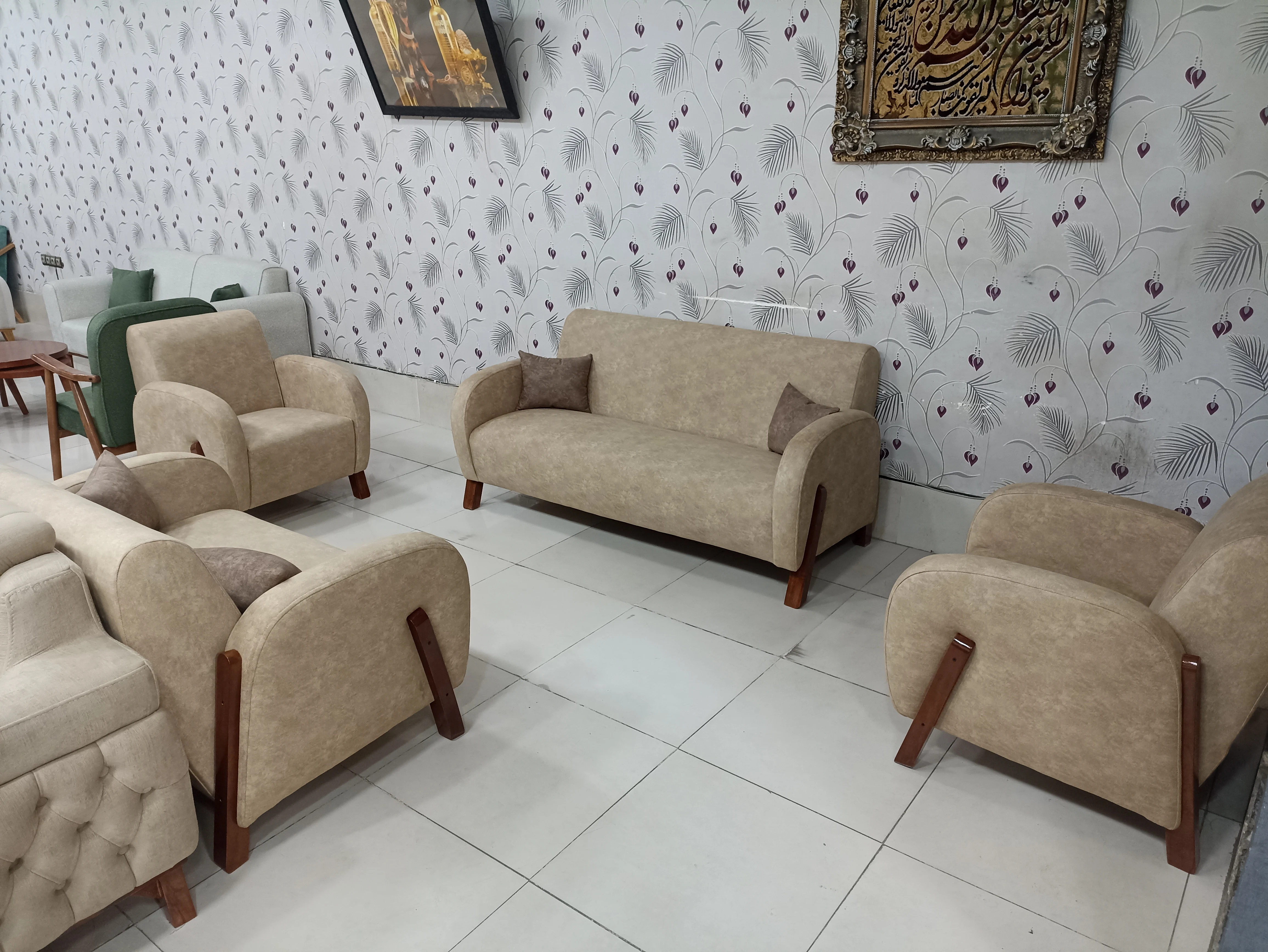 گالری مبل تنها