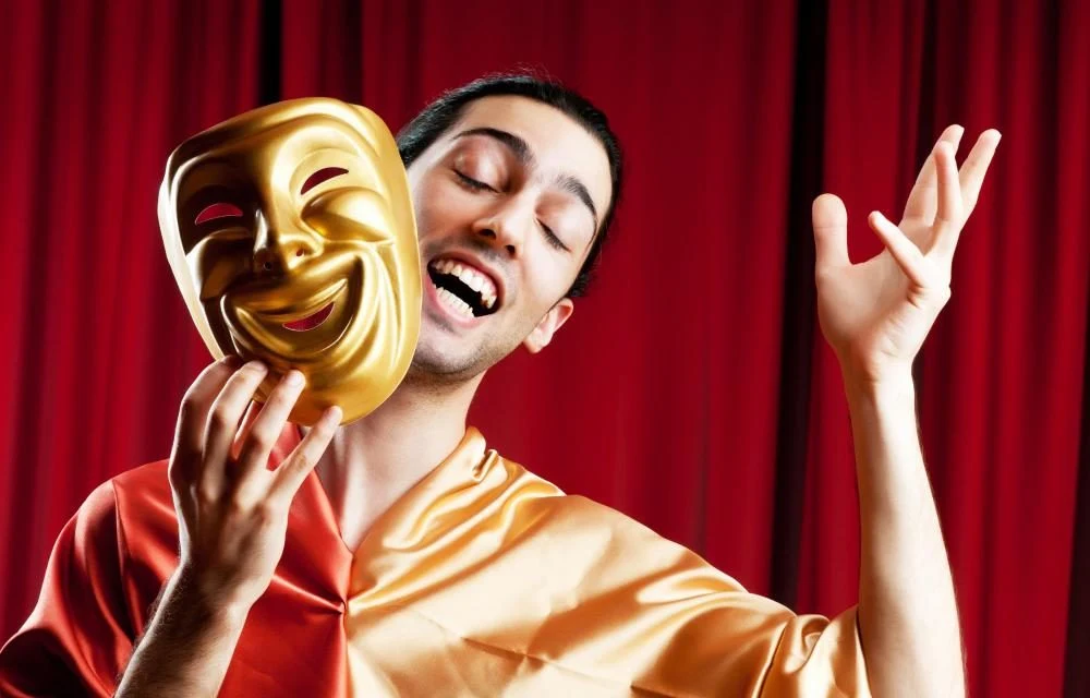 کلاس بازیگری و اجرای تئاتر علوی نیا