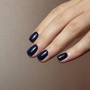 آموزش و خدمات تخصصی کاشت ناخن مهرناز