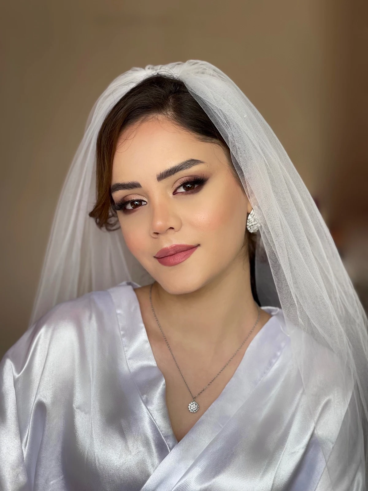 خدمات وآموزش میکاپ شینیون فاطمه نظری رشت - تصویر 4