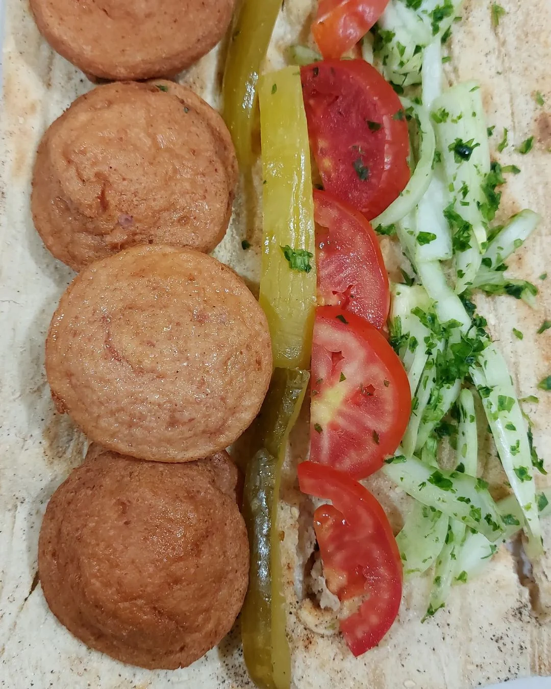 ساندویچی کتلت لاهیجان