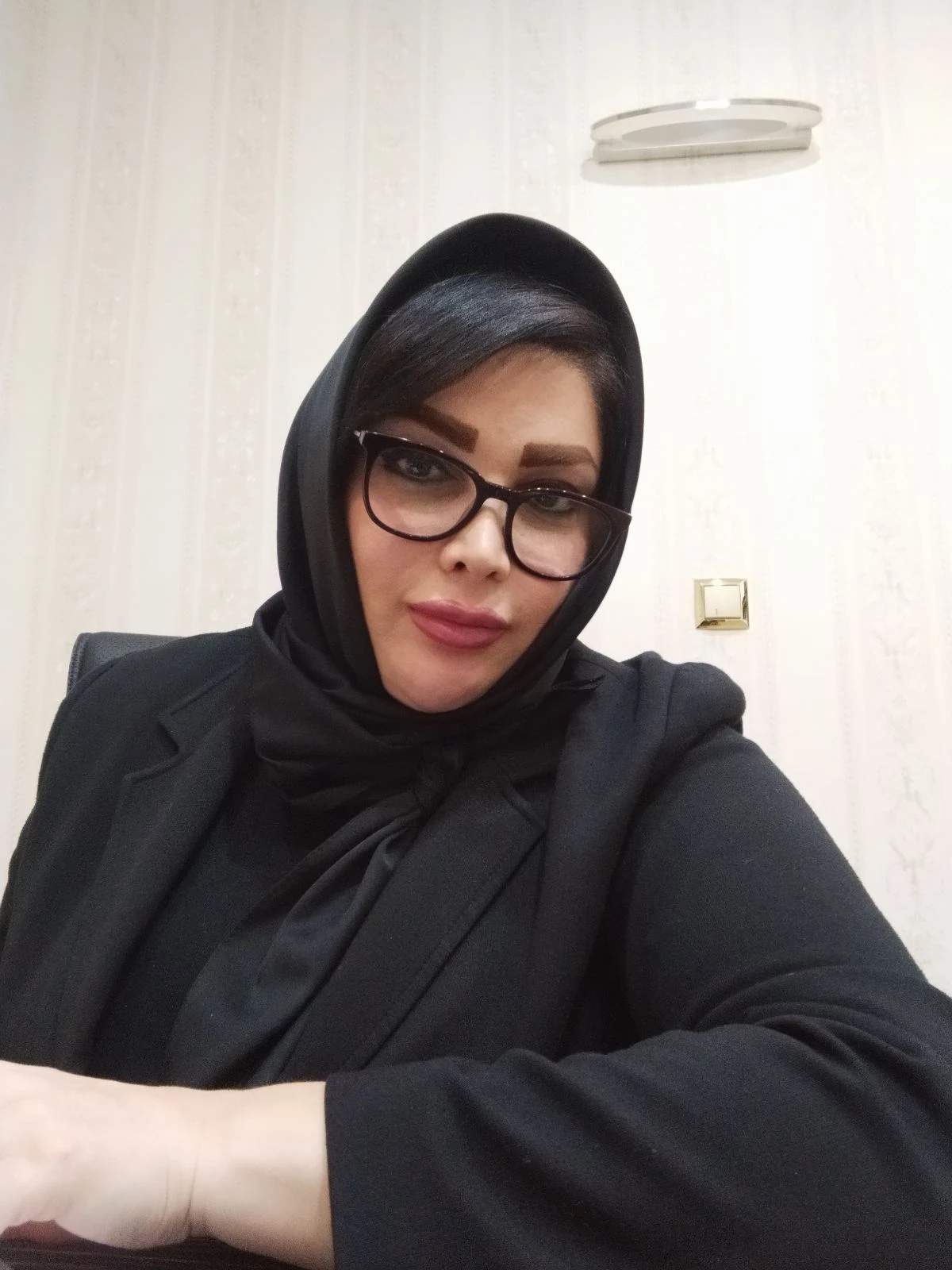 وکیل رسمی دادگستری زهرا محافظت کار ابدی - تصویر 3