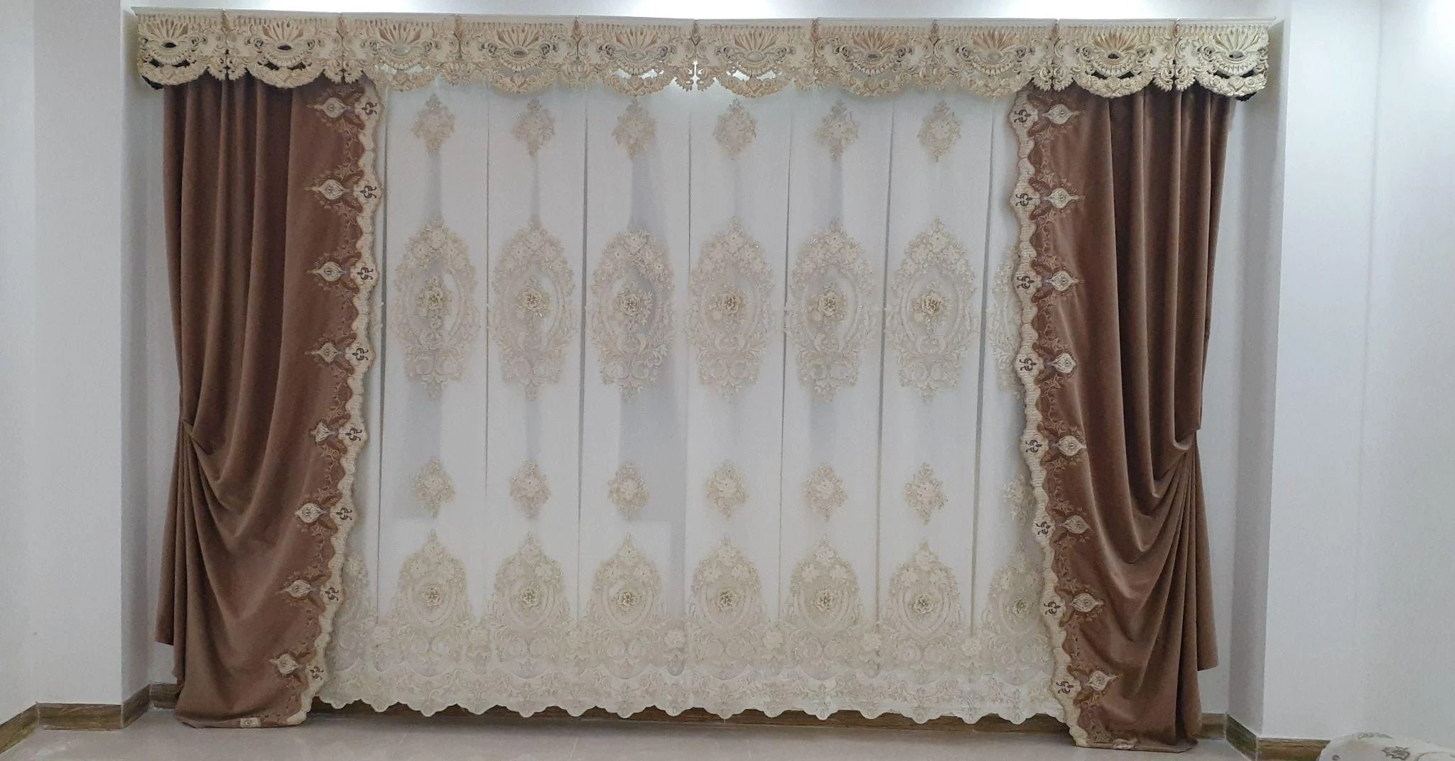 پرده سرای باران - تصویر 3