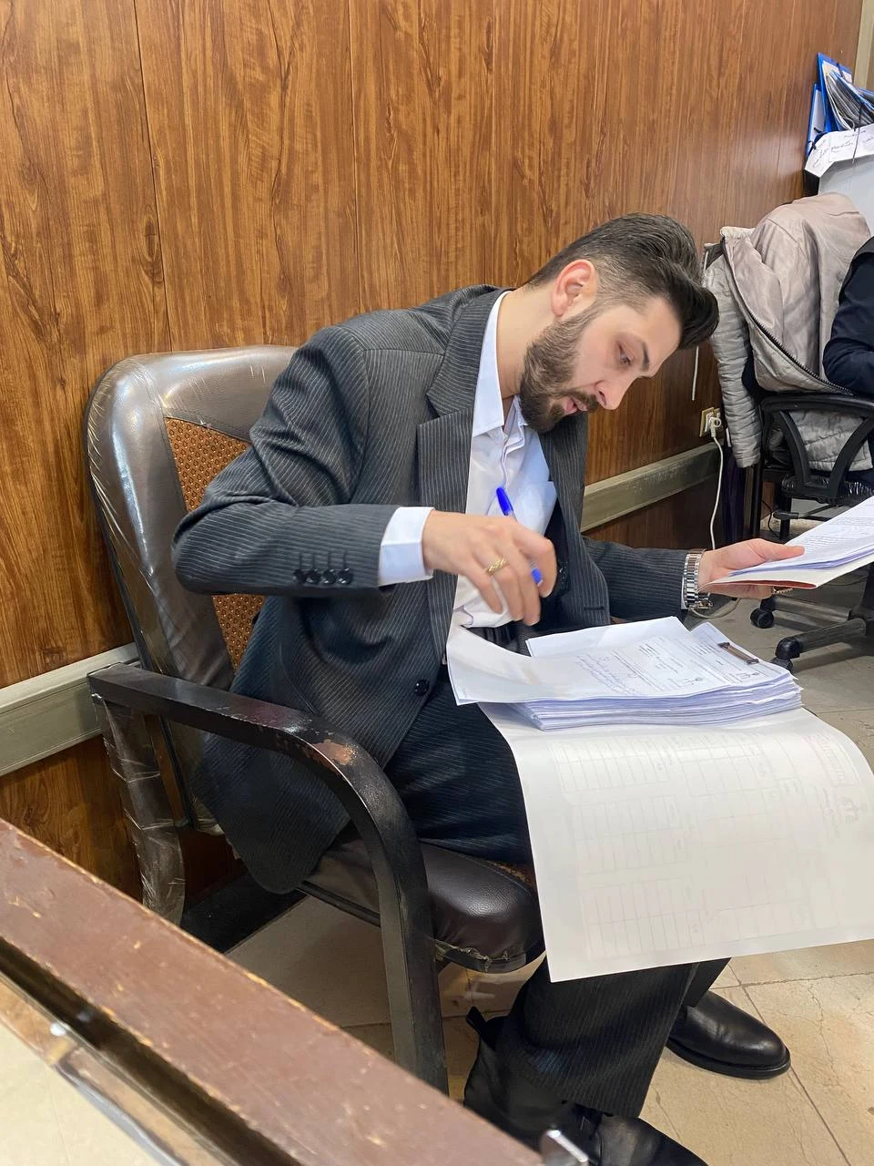 وکیل سیدمجتبی مومنی(دفتروکالت)