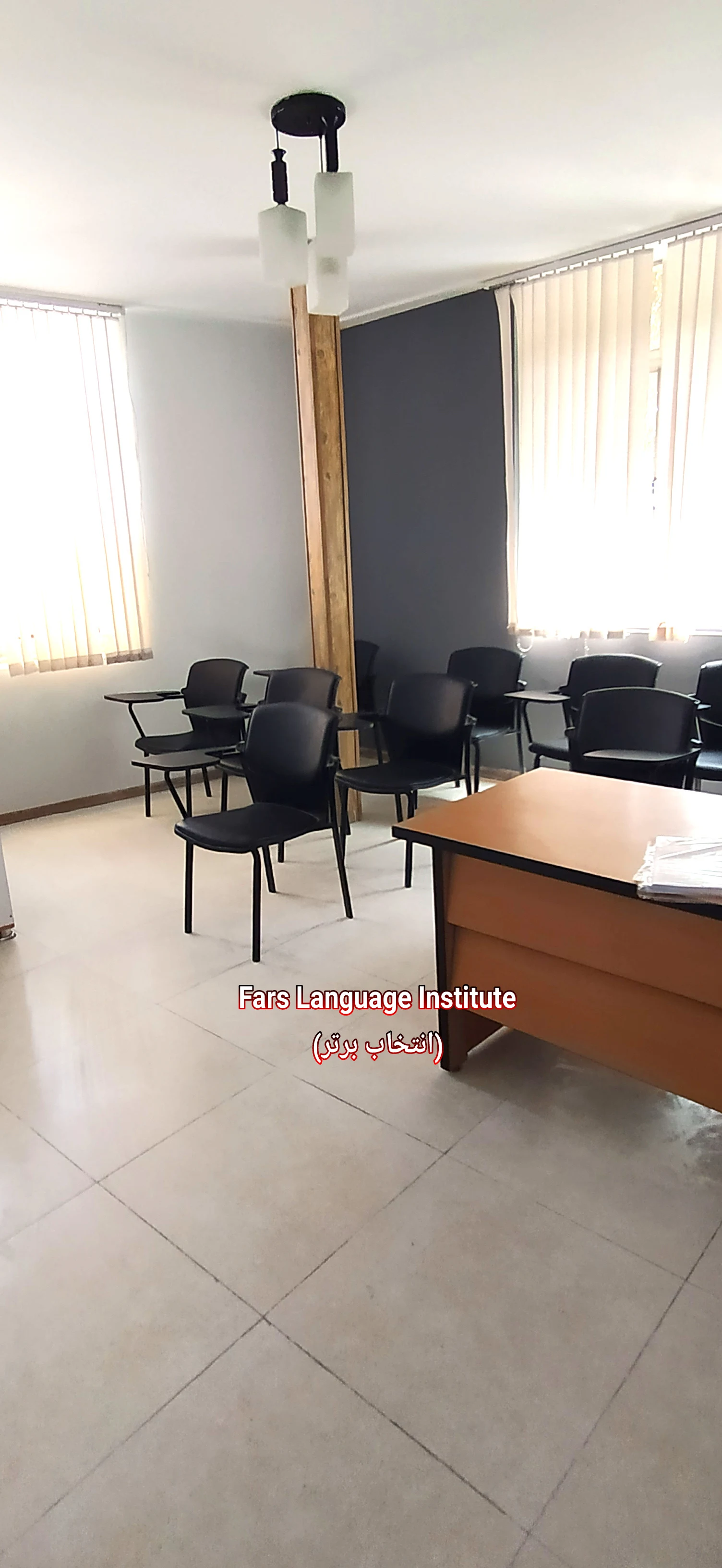 آموزشگاه انتخاب برتر فن بیان و تور لیدری - آژانس مسافرتی و گردشگری در شیراز