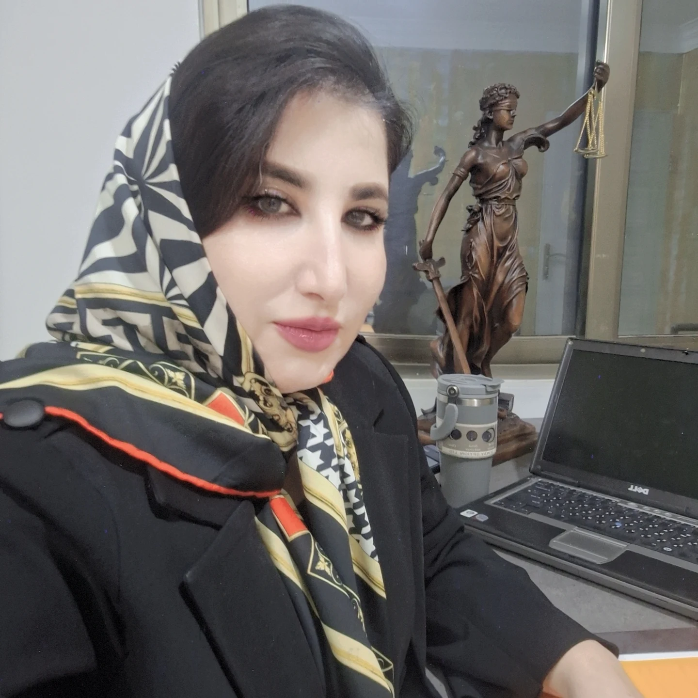 وکیل پایه یک راحله کیانی - مشاور حقوقی در شیراز - تصویر 3