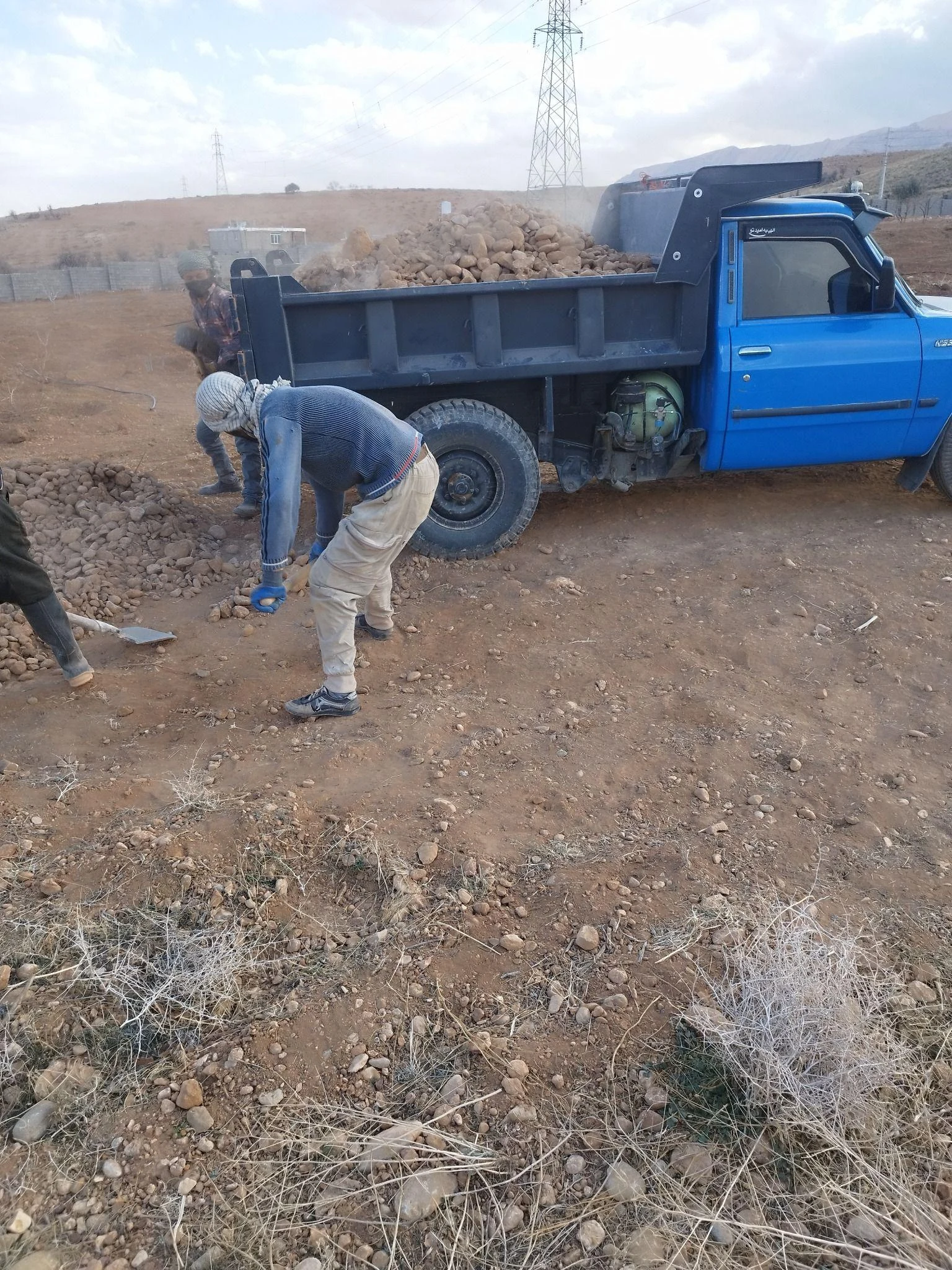 حمل و فروش مصالح با نیسان کمپرسی