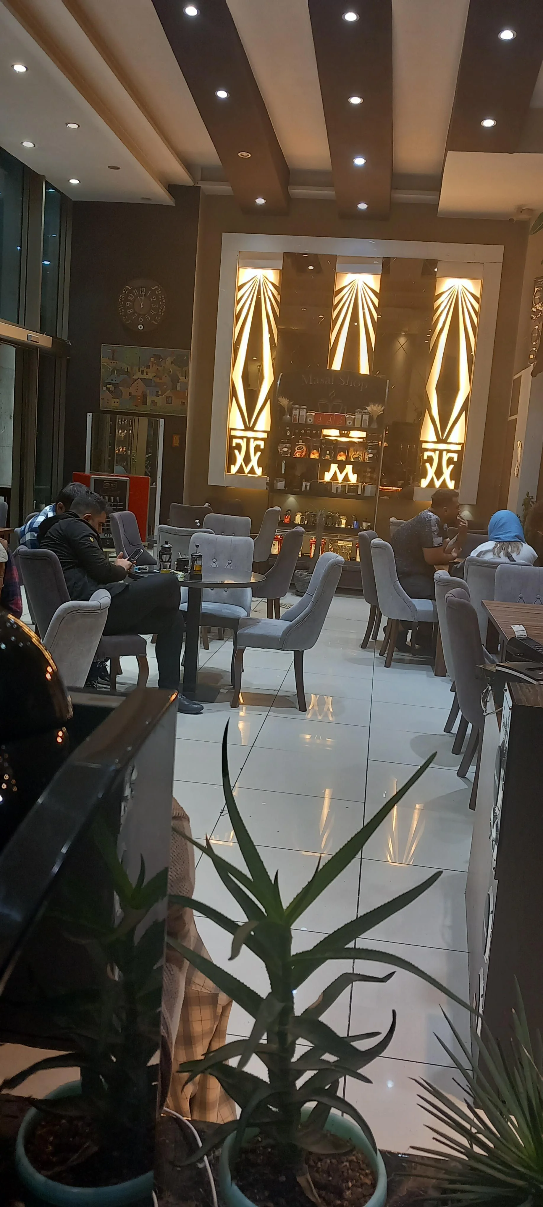 رستوران و کافی شاپ وحید