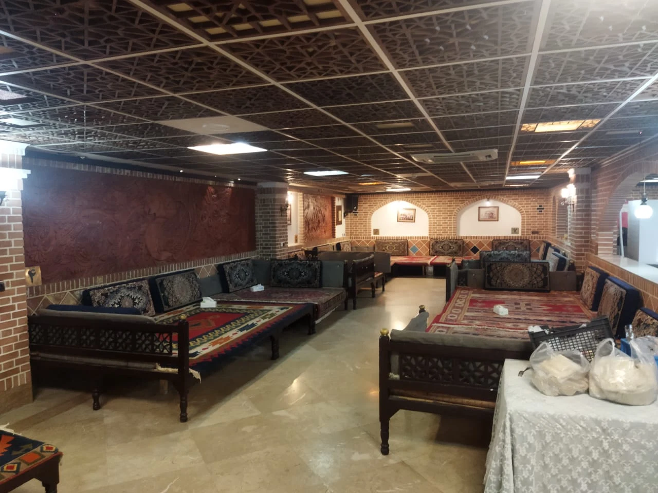باغ تالار و رستوران الماس شهر - تصویر 3