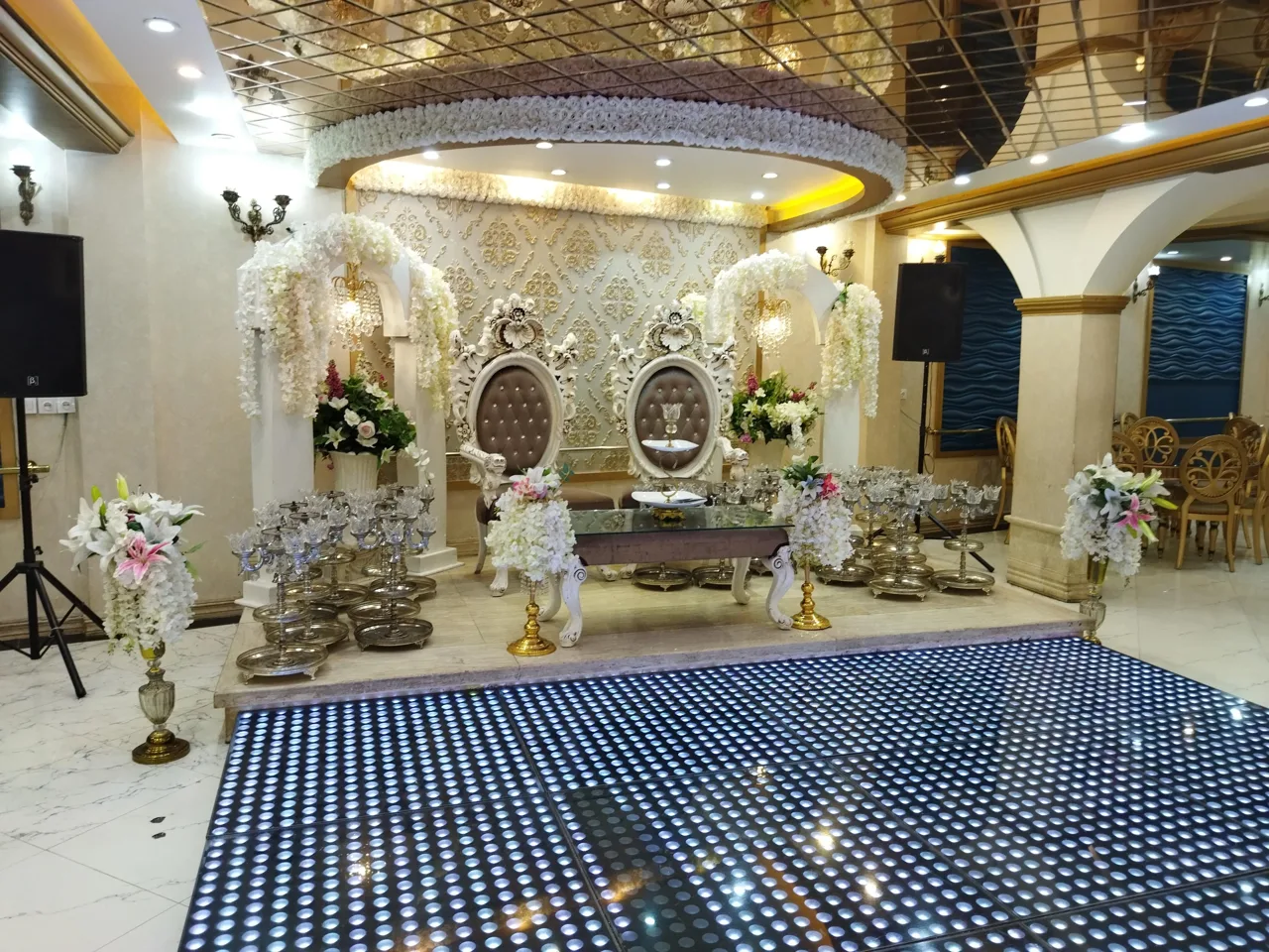 تالار آسمان - تصویر 2