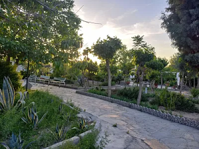 تالار پذیرایی باغ وصال
