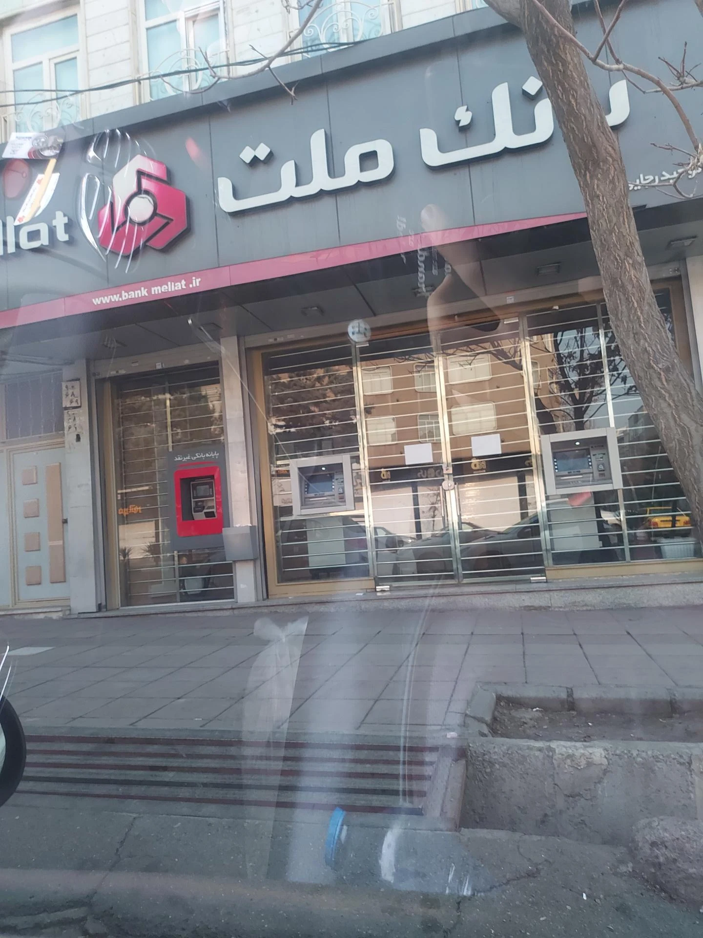 بانک ملت شعبه منطقه 8 - تصویر 5