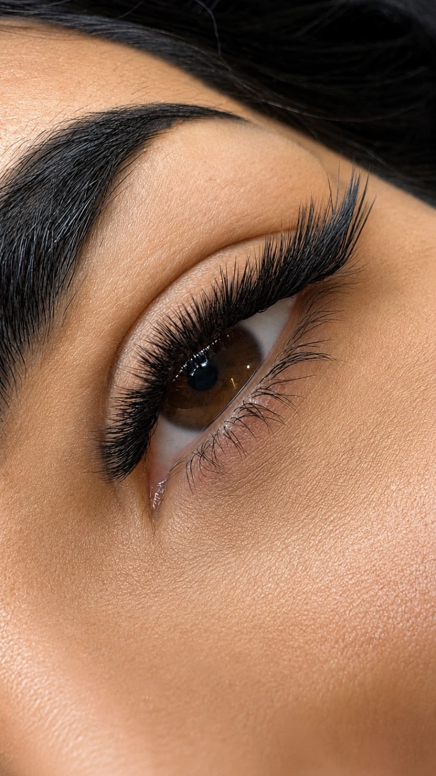 خدمات تخصصی اکستنشن مژه و لیفت مژه - آرایشگاه زنانه در کرج