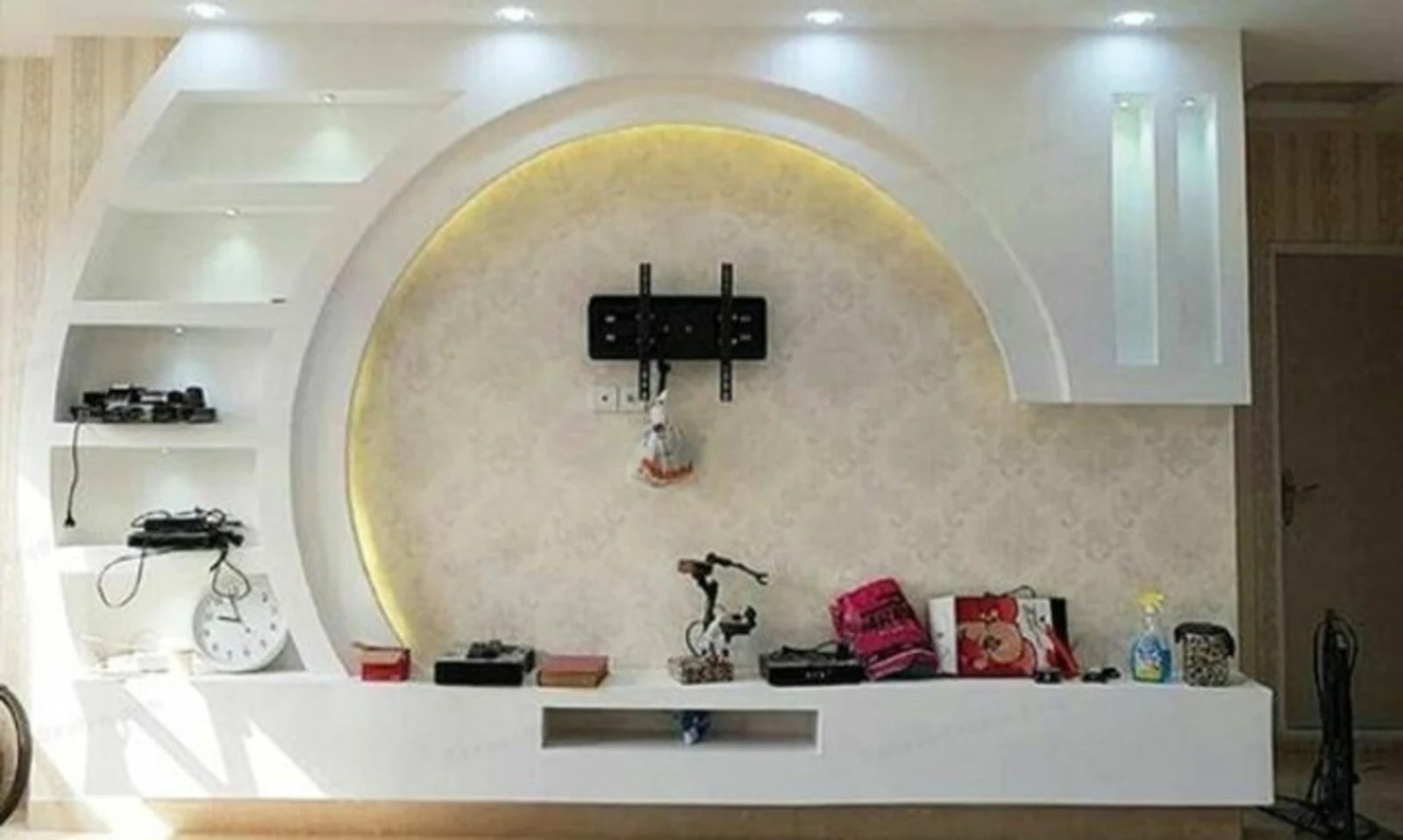 برقکار رضا دهقان نیری - برق‌کار ساختمان در کرج