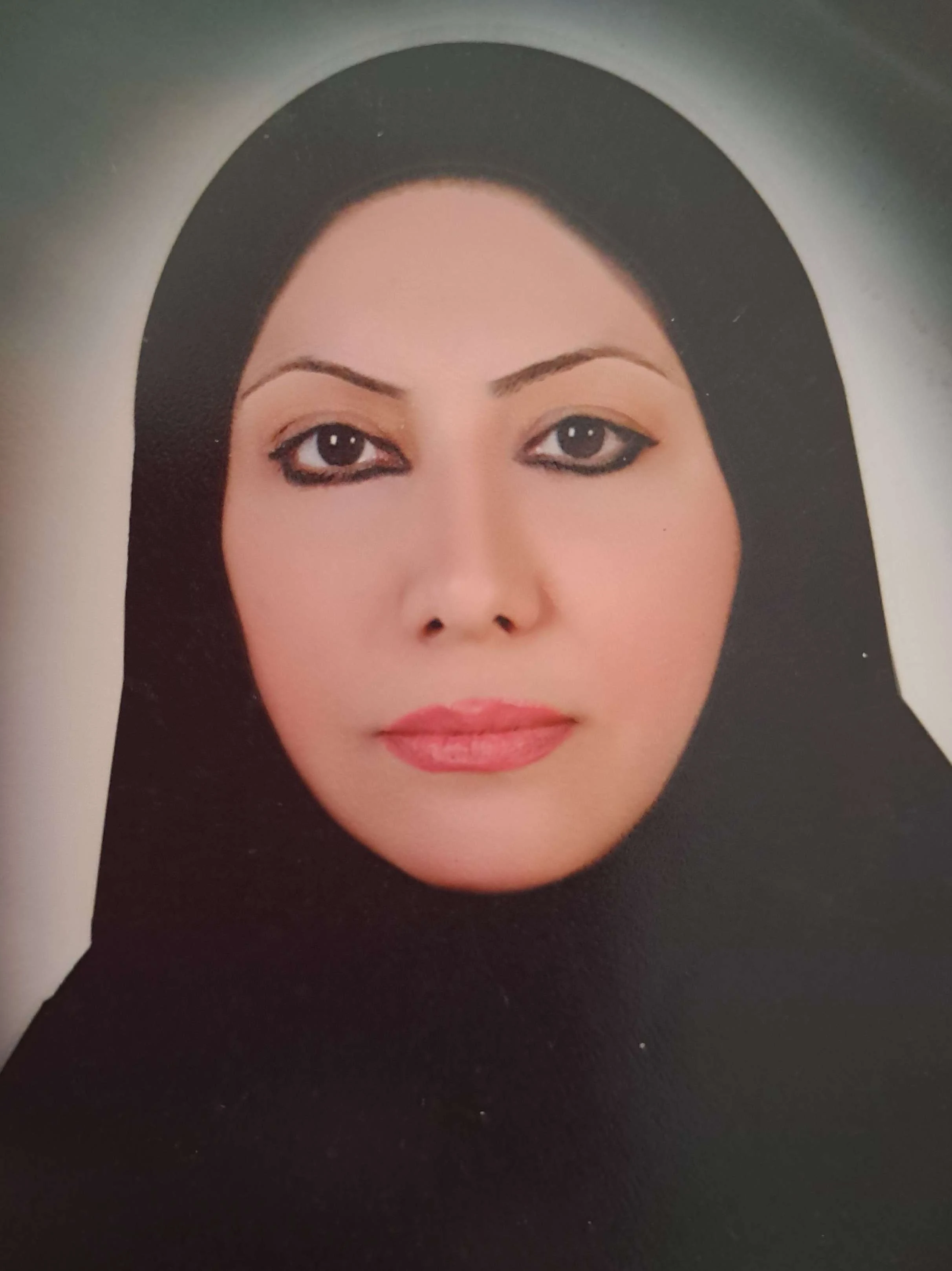 فرزانه کرمی وکیل پایه یک دادگستری - مشاور حقوقی در کرج