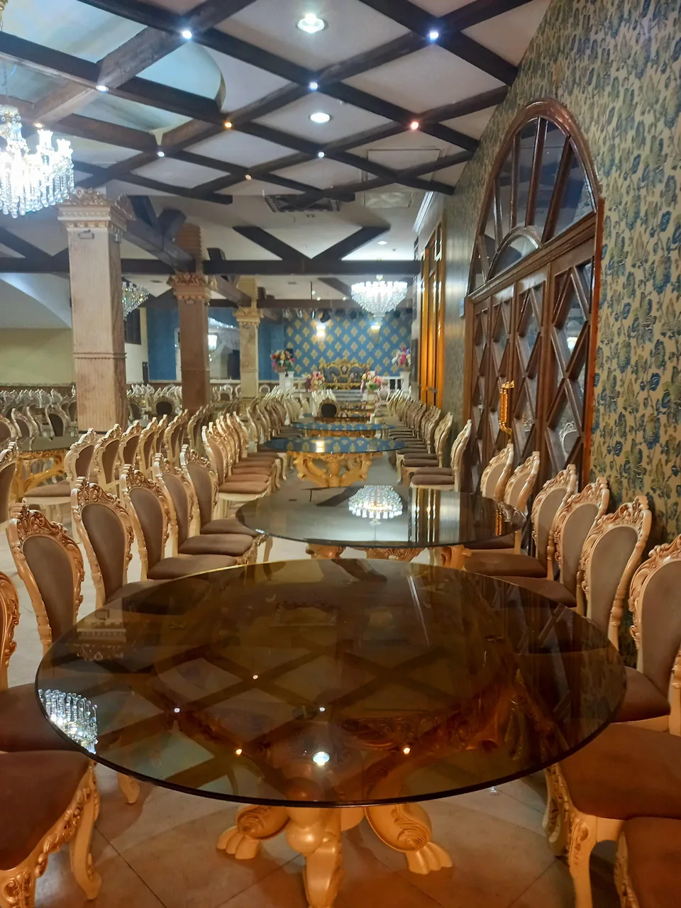 تالار پذیرایی ققنوس - تصویر 2