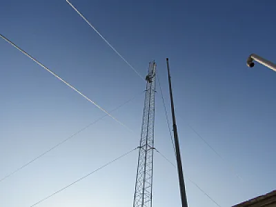 نصب دکل مهاری و خودایستا رضایی نیا