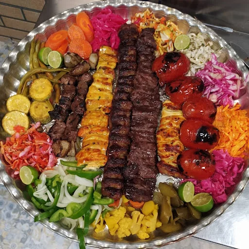 سفره خانه سنتی سایه