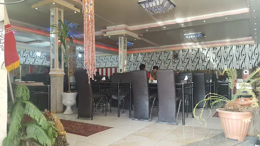 سفره خانه سنتی سایه