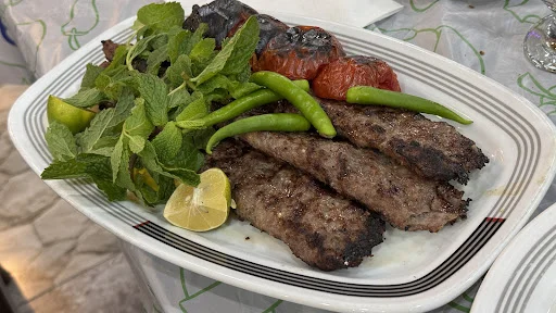 رستوران سنتی ارسطو