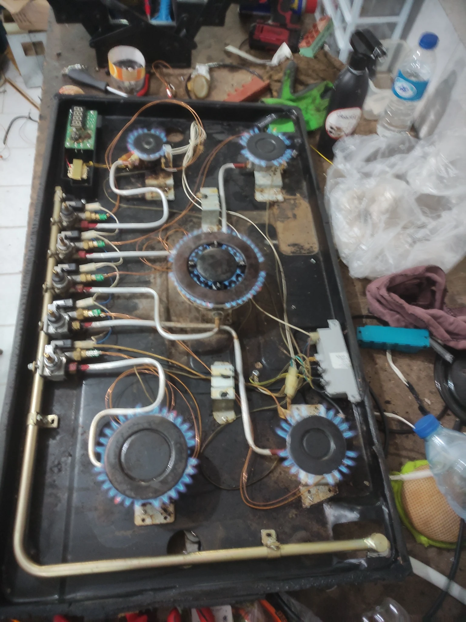 نصب و تعمیرات هود و اجاق گاز در اصفهان