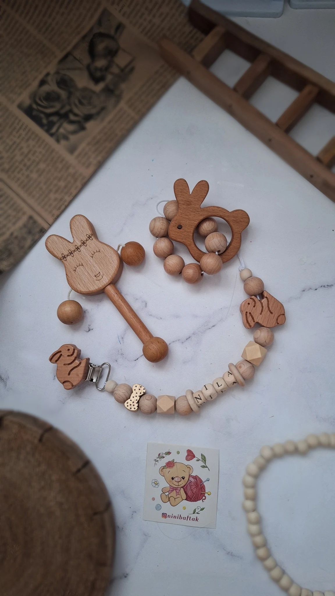 بافت جغجغه و بندپستونک با اسم کودک - تصویر 3