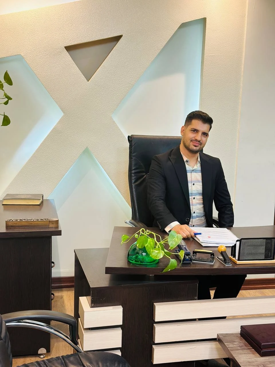 وکیل مؤسسه حقوقی علی سلطانی