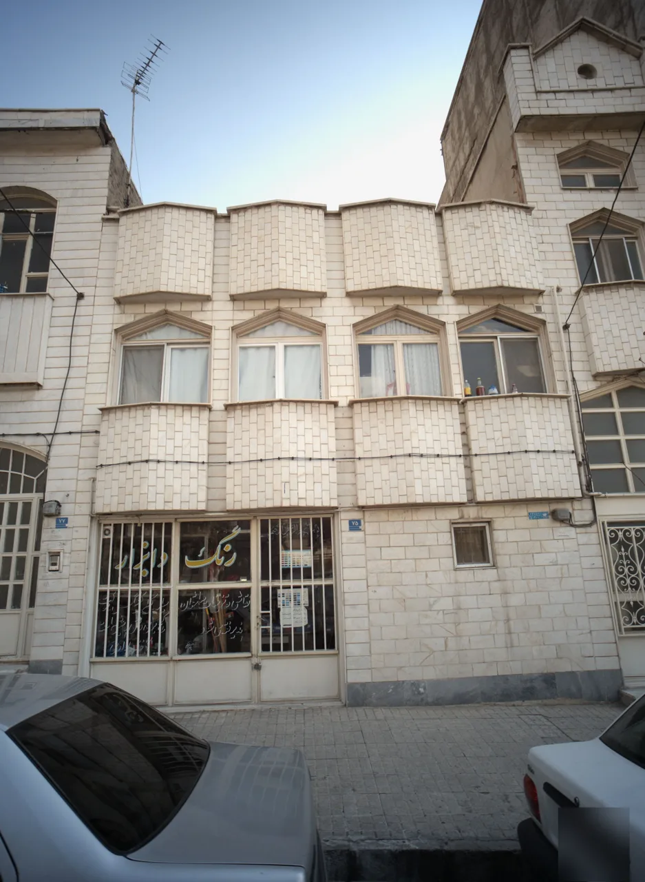 فروشگاه رنگ ابزار یراق