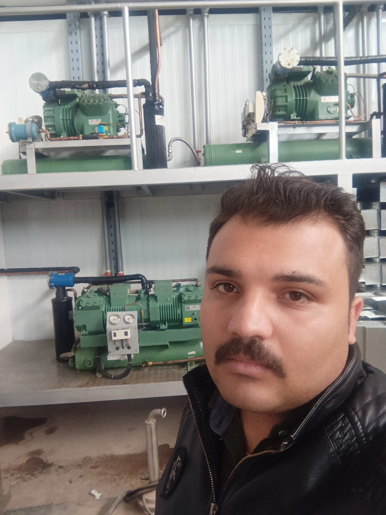 خدمات فنی مهندسی شادمان