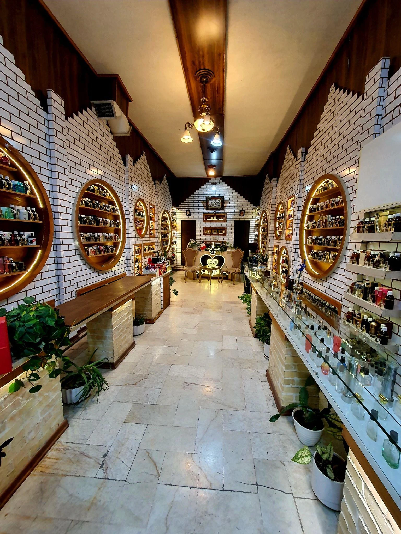 فروشگاه عطر عشق - تصویر 2