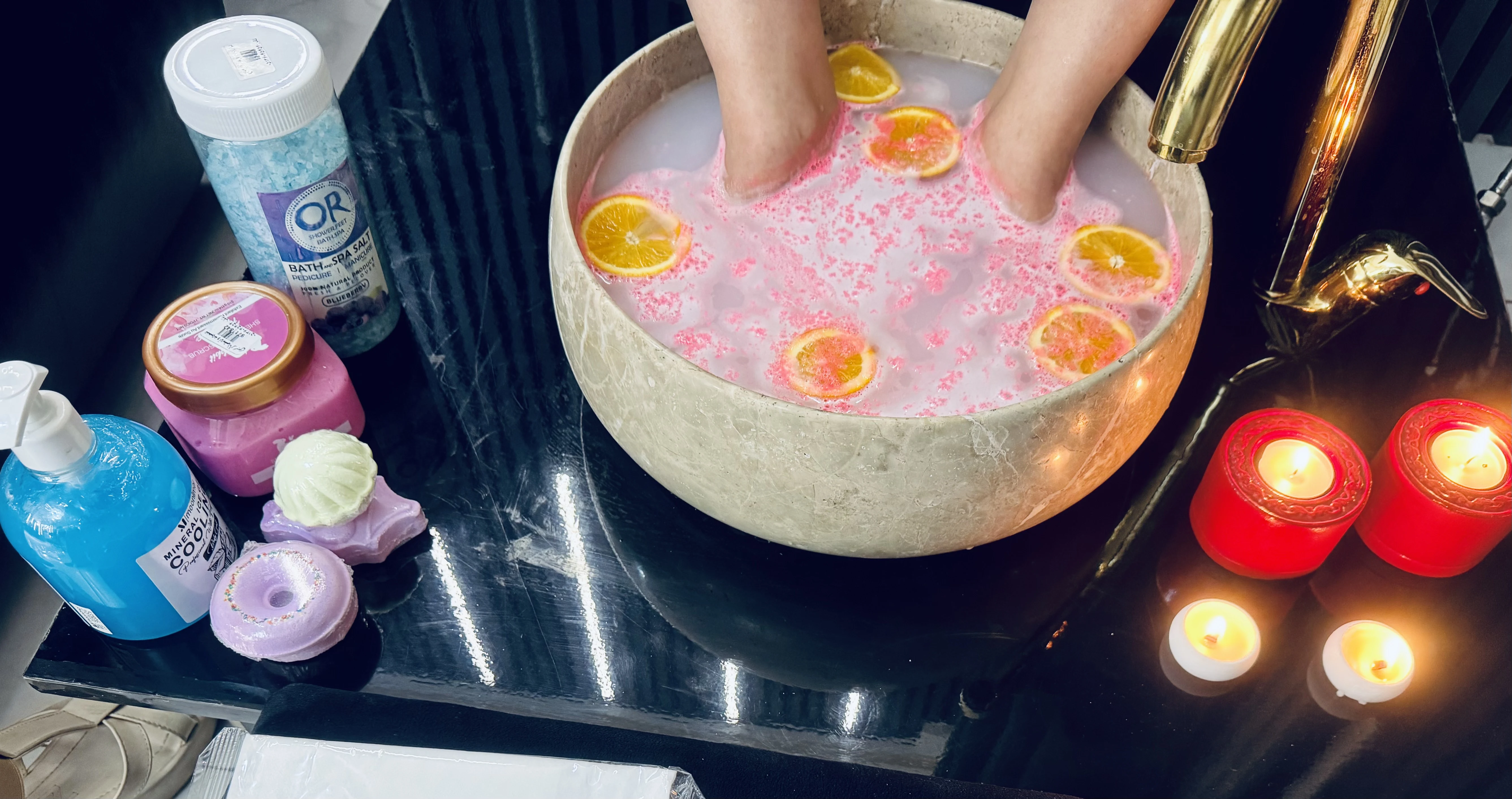 پدیکور و کفسابی پا اذرنوش