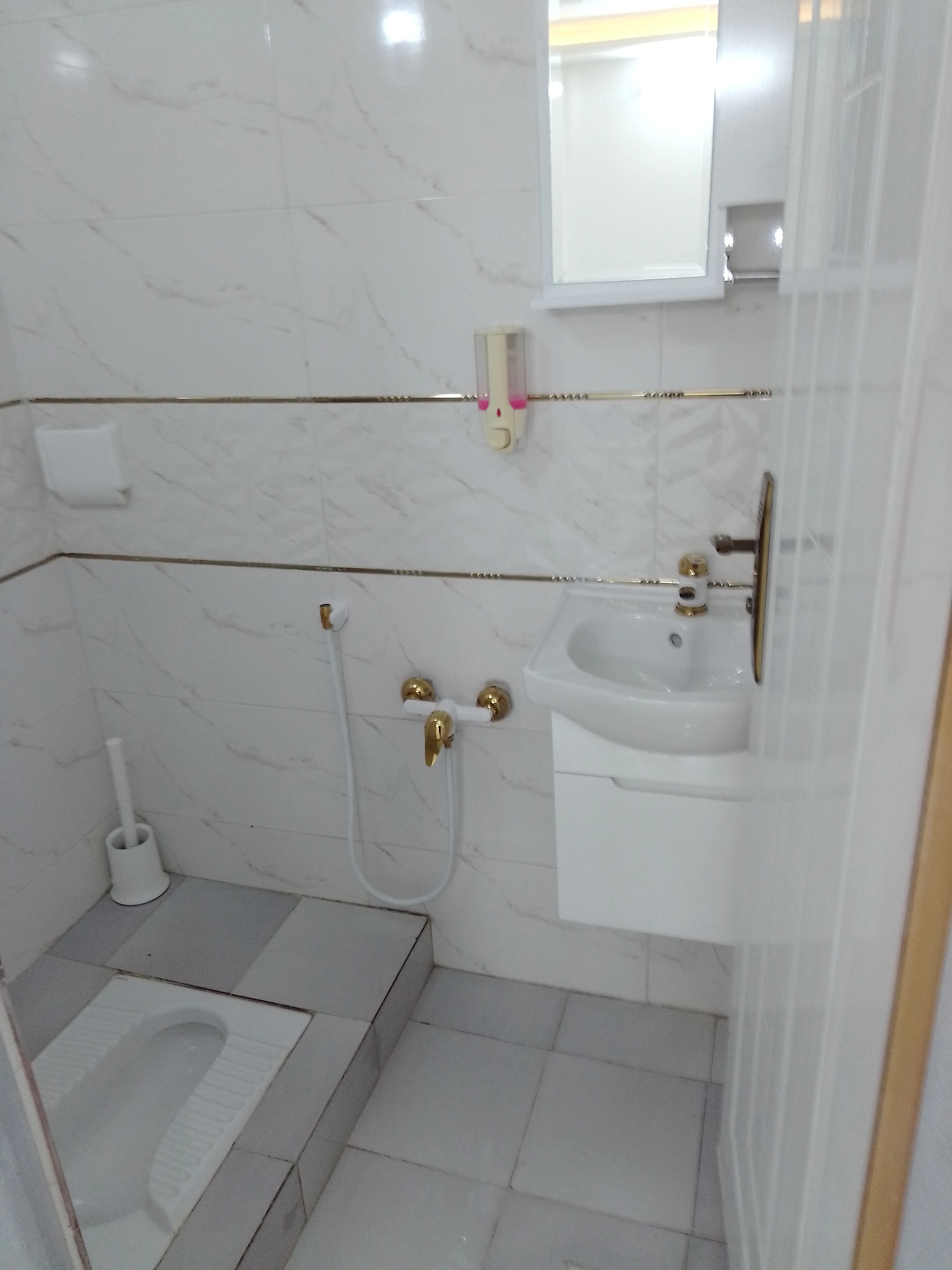 شرکت خدمات نظافتی شاپرک - تصویر 5