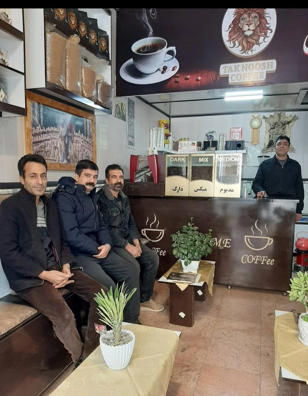 قهوه شاهان - فست فود در مشهد - تصویر 5