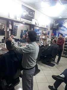 آرایشگاه مردانه حسین