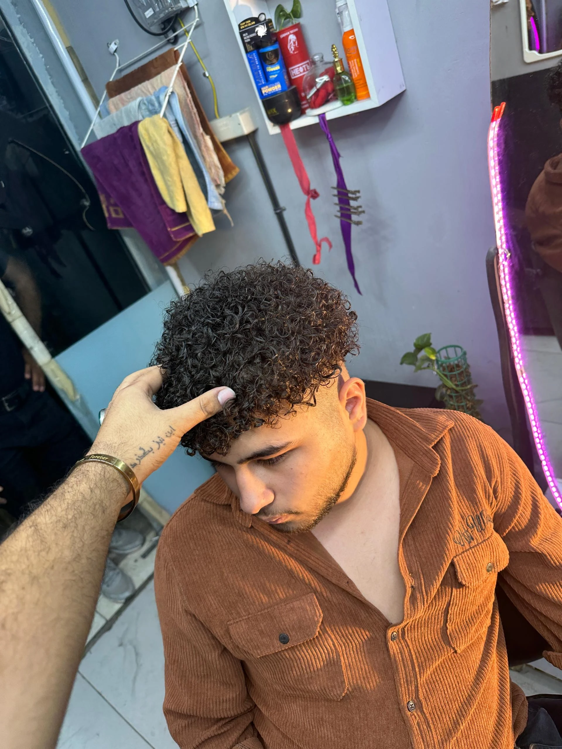 آرایشگاه نظیف کار - تصویر 2