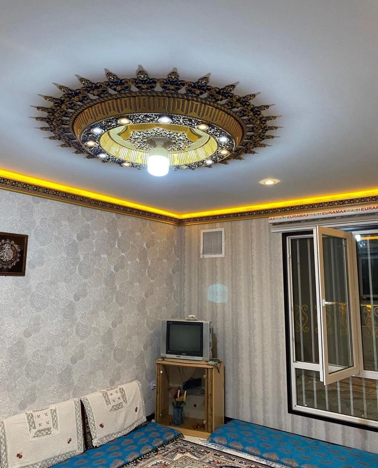 فروش انواع گل سقفی گلویی  لوستر ترمووال