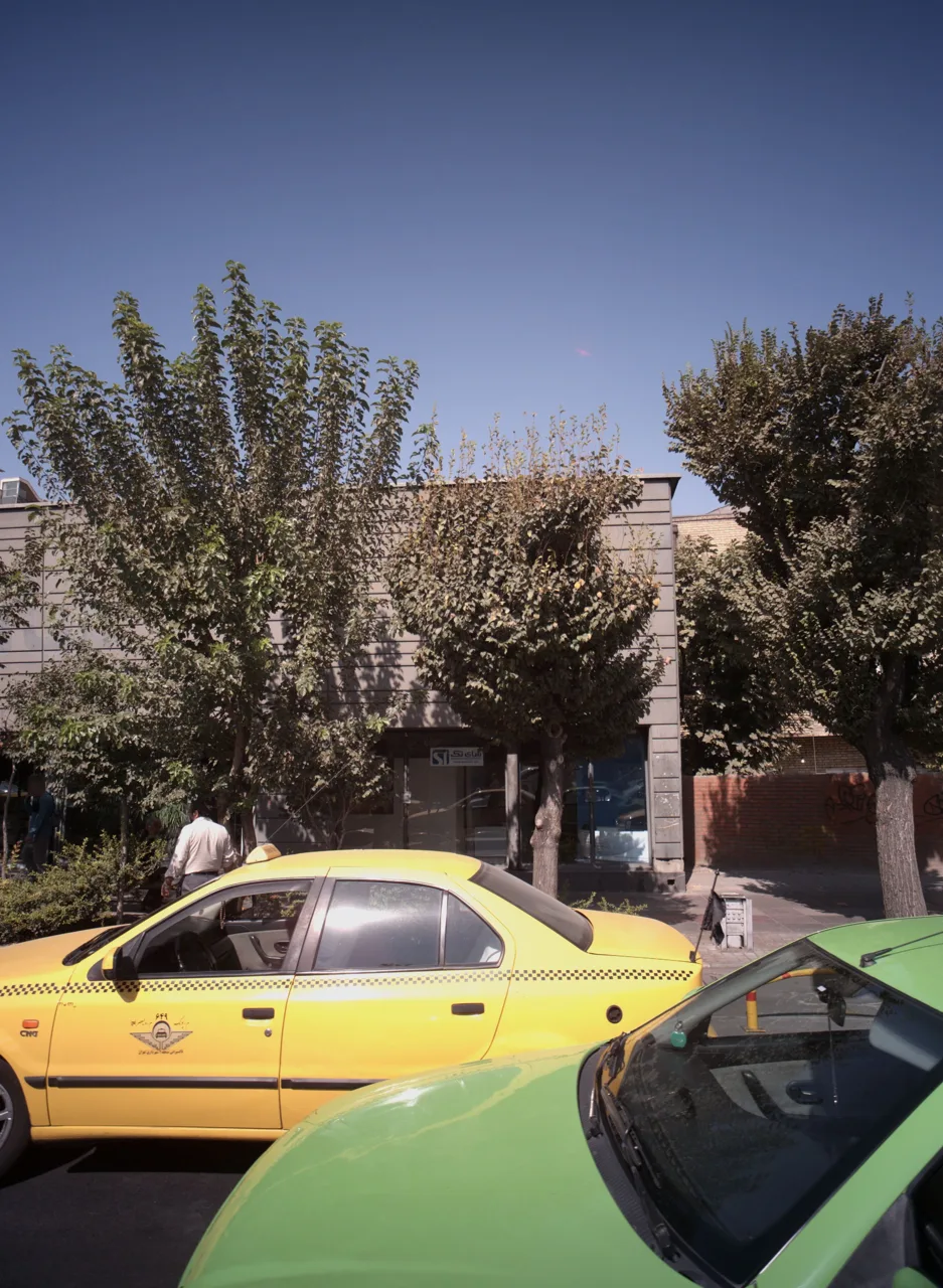 فروشگاه تجهیزات بهداشتی ساختمان سای تک - تصویر 2